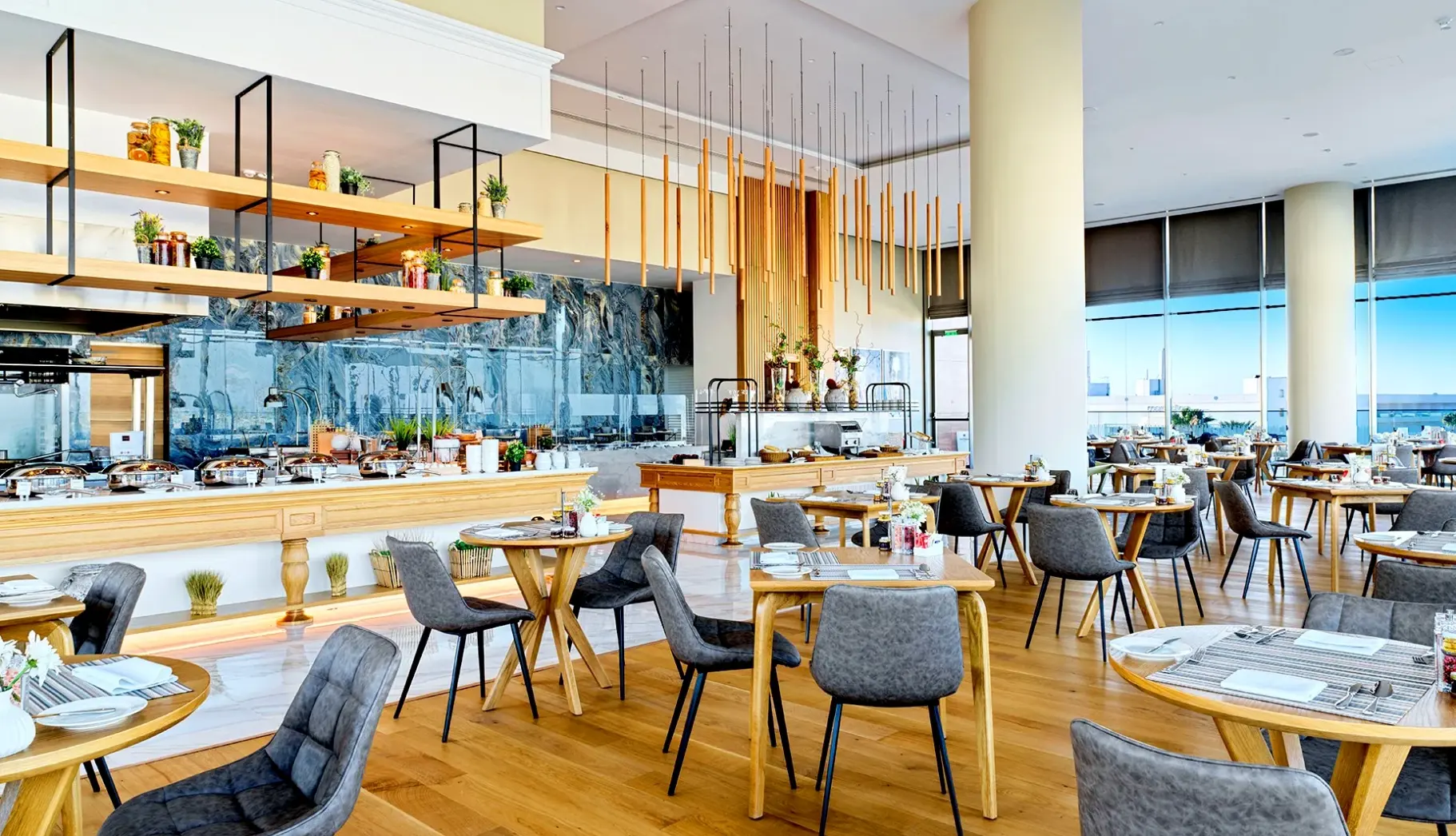 Restauracja i jedzenie w hotelu Amanti, MadeForTwo Hotels