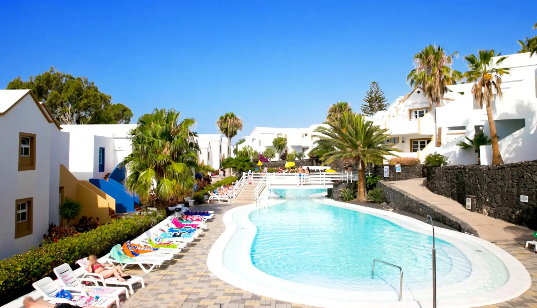 Basen w hotelu Apartamentos Livvo Morromar