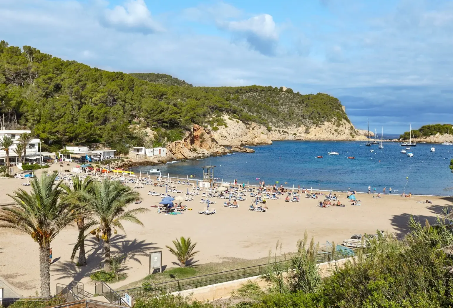 Plaża przy hotelu Apartamentos San Miguel Park & Esmeralda Mar
