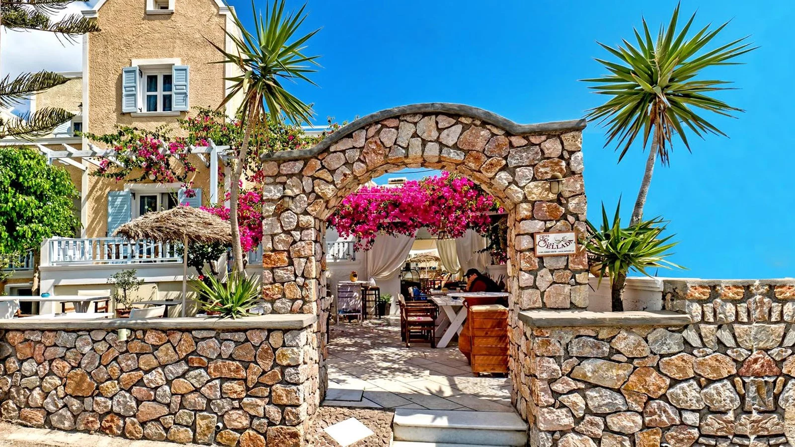 Hotel Apartamenty Sellada w Grecja (Santorini) - oferta last minute