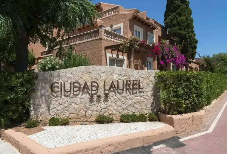 Obiekt hotelu Aparthotel Ciudad Laurel