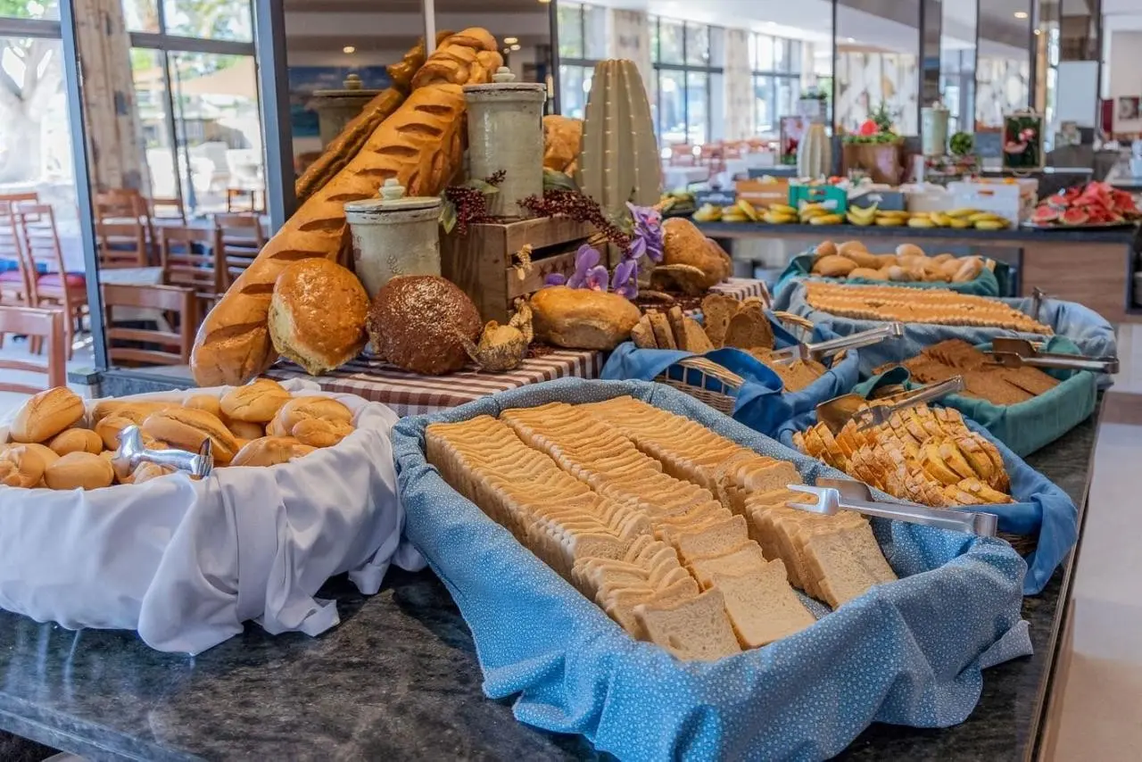 Aparthotel Club Cala Romani — CLUB CALA ROMANI