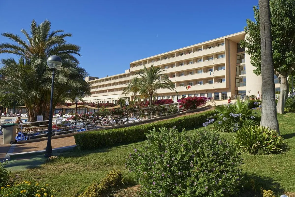 Aparthotel Club Cala Romani — CLUB CALA ROMANI