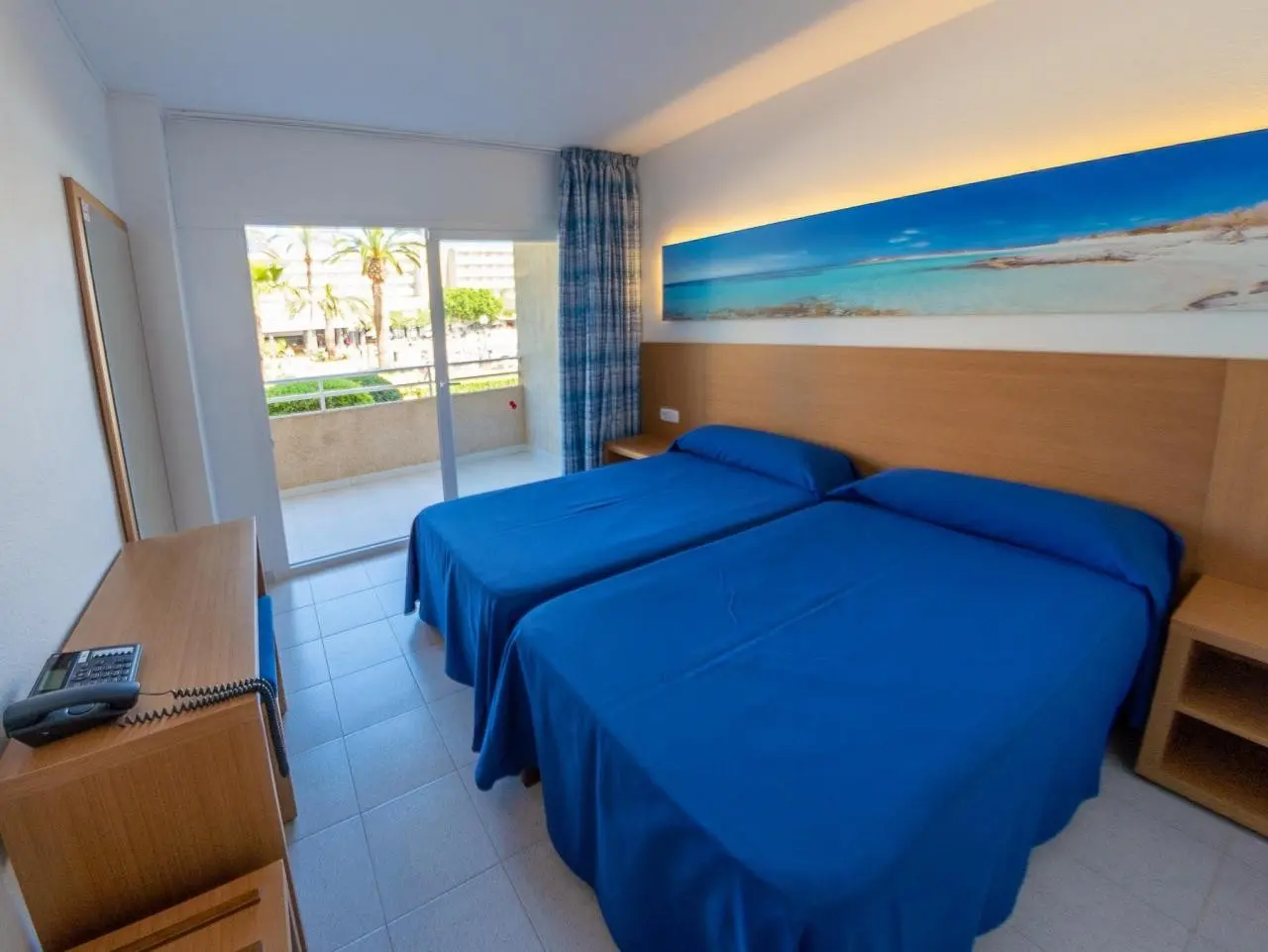 Aparthotel Club Cala Romani — CLUB CALA ROMANI