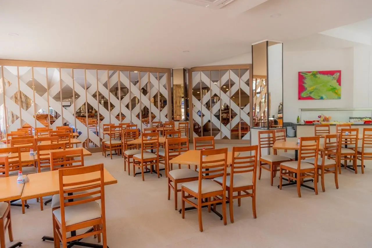 Aparthotel Club Cala Romani — CLUB CALA ROMANI