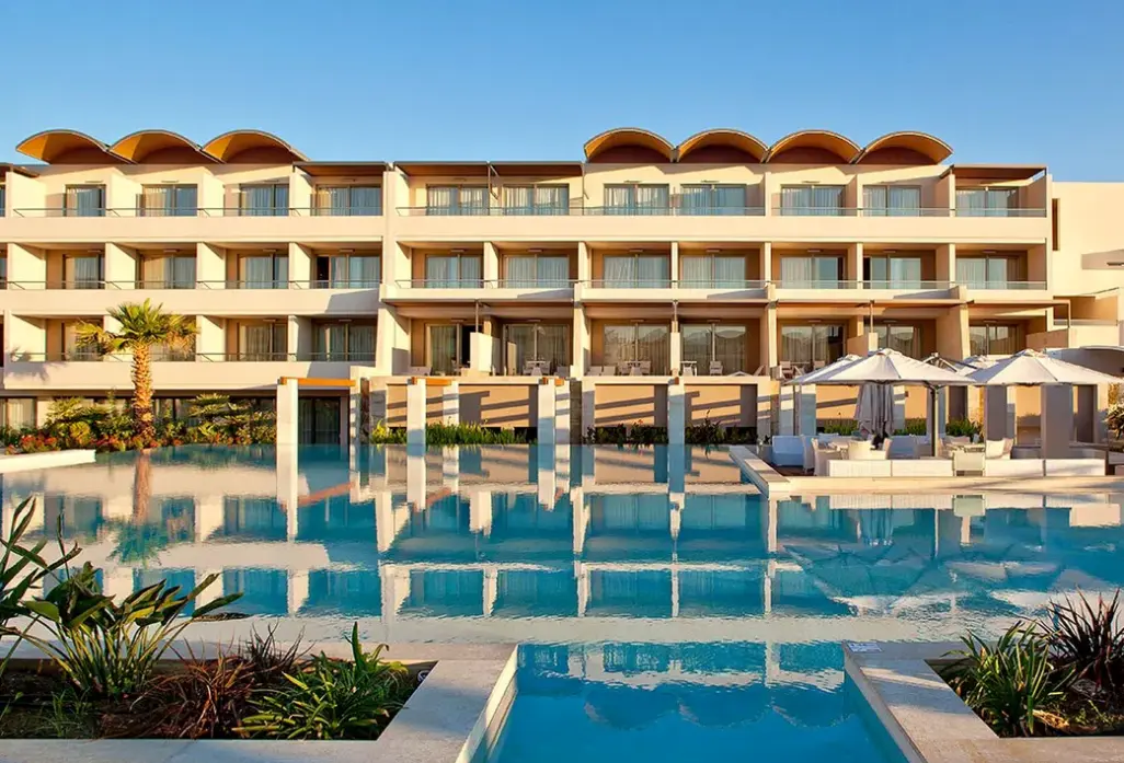 Basen w hotelu Avra Imperial Beach Resort & Spa