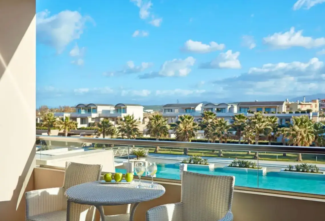 Widok z hotelu Avra Imperial Beach Resort & Spa