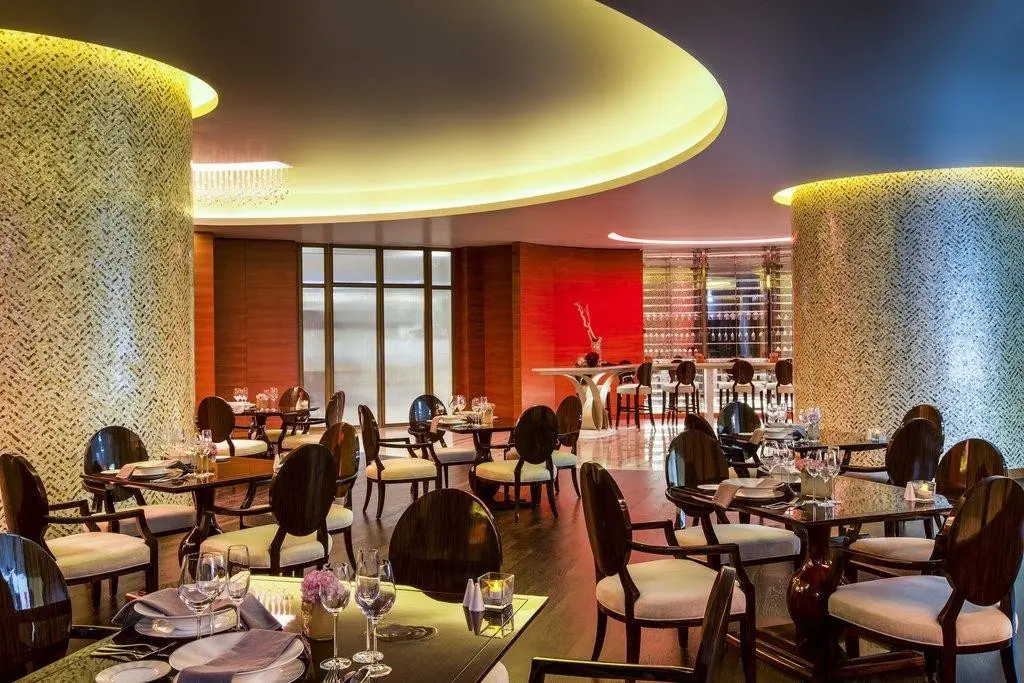 Bab Al Qasr Hotel — BAB AL QASR HOTEL