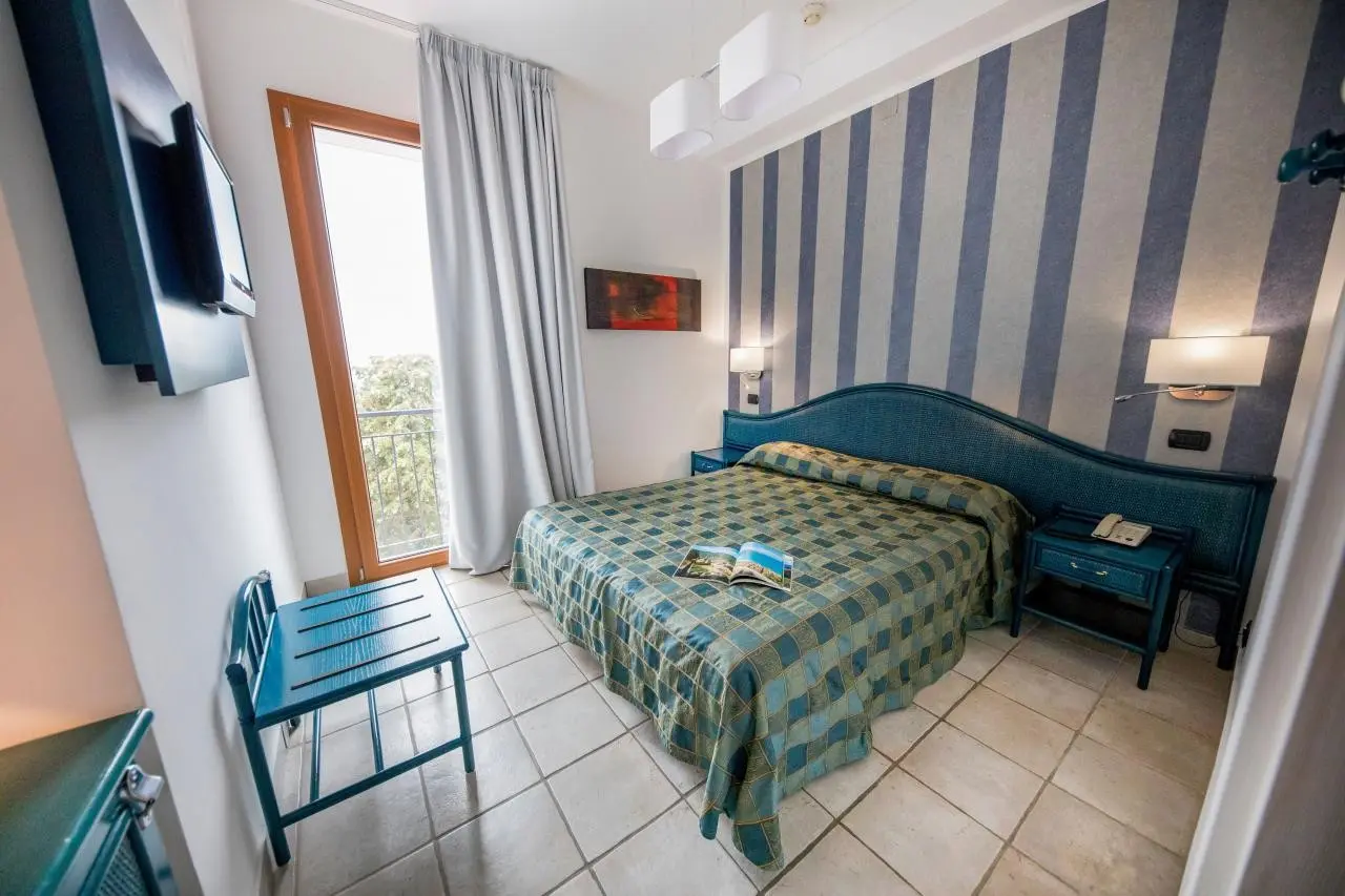 Baia del Capitano — BAIA DEL CAPITANO