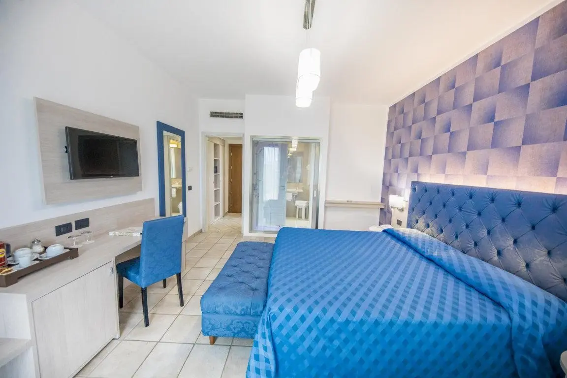 Baia del Capitano — BAIA DEL CAPITANO