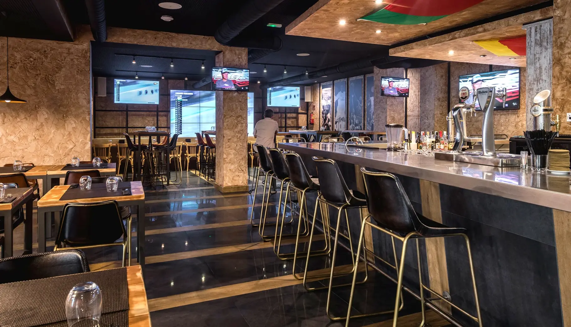 Restauracja i jedzenie w hotelu Be Live Adults Only Marivent