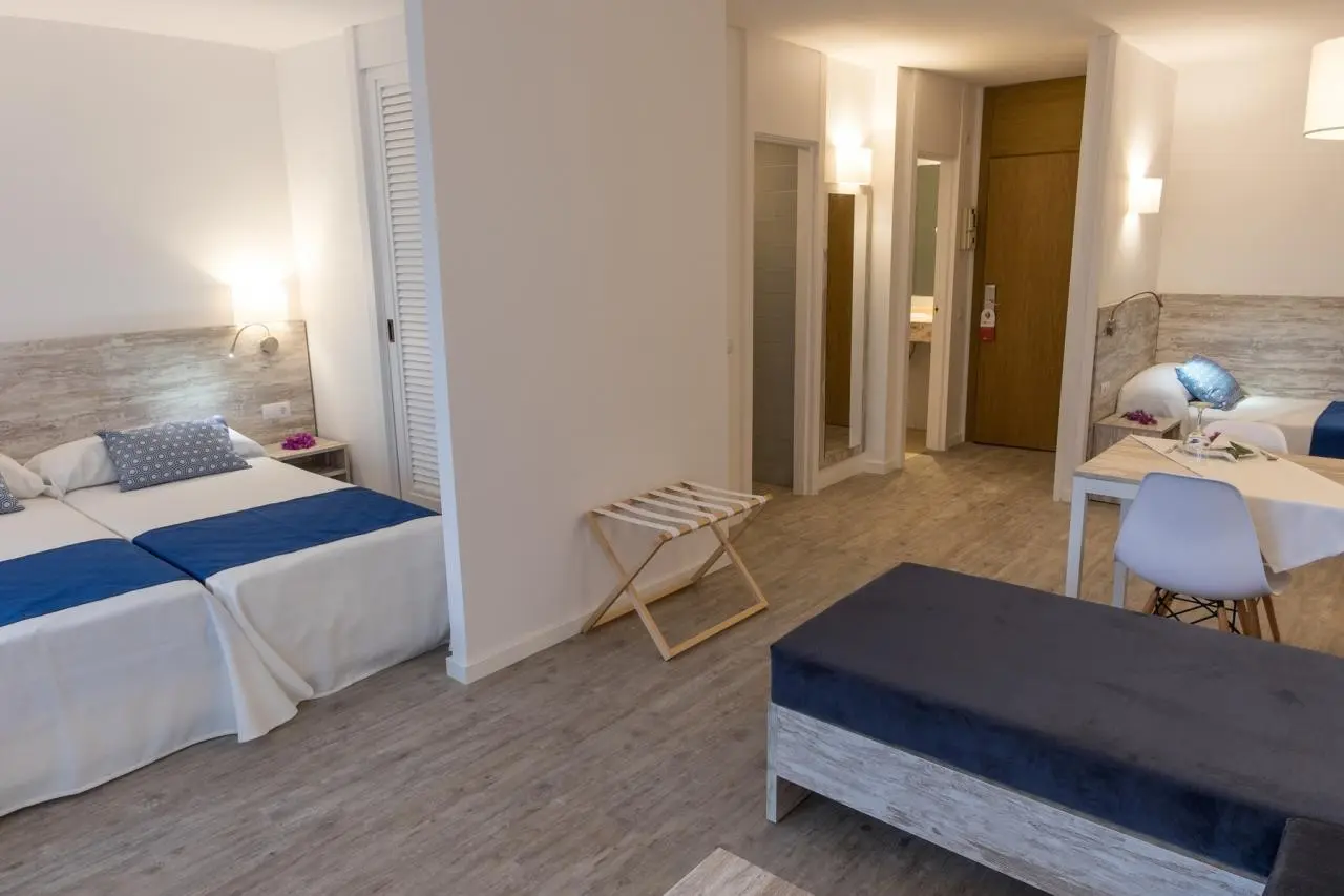 BelleVue Club — BELLEVUE CLUB