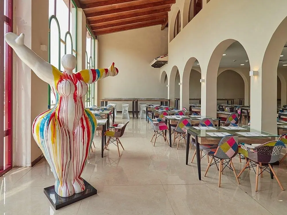 BelleVue Club — BELLEVUE CLUB