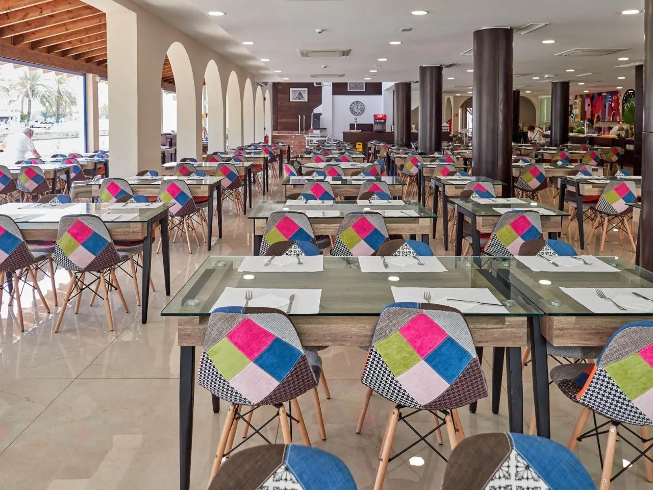 BelleVue Club — BELLEVUE CLUB