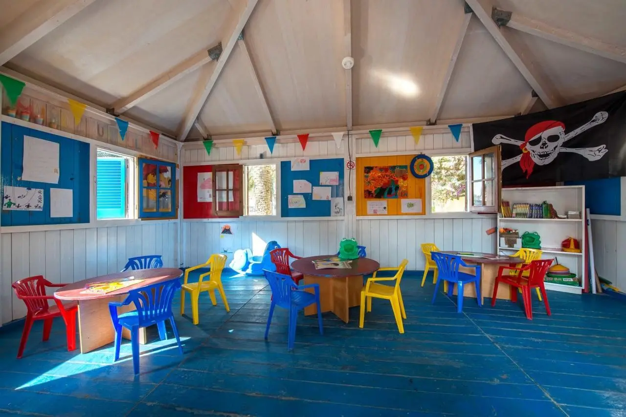 BelleVue Club — BELLEVUE CLUB