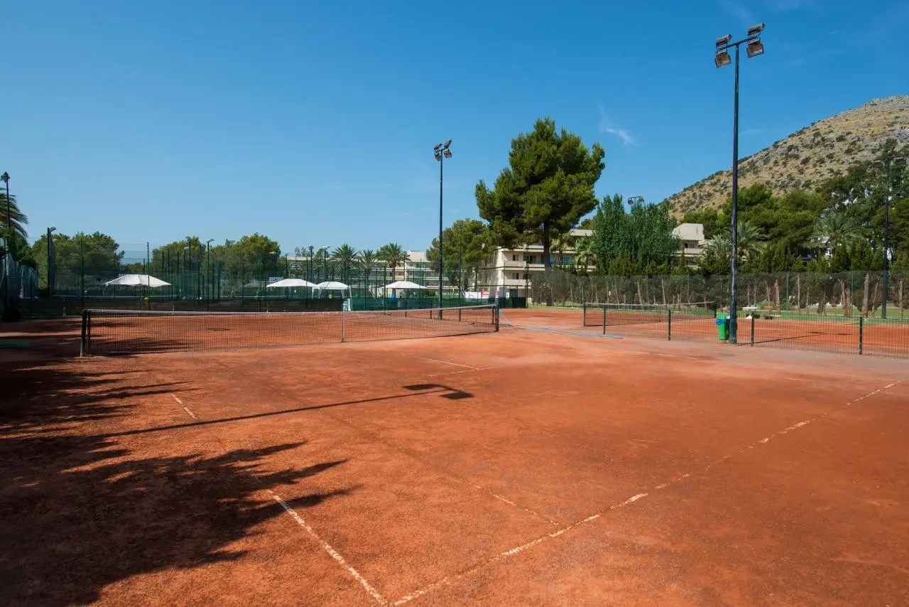 BelleVue Club — BELLEVUE CLUB