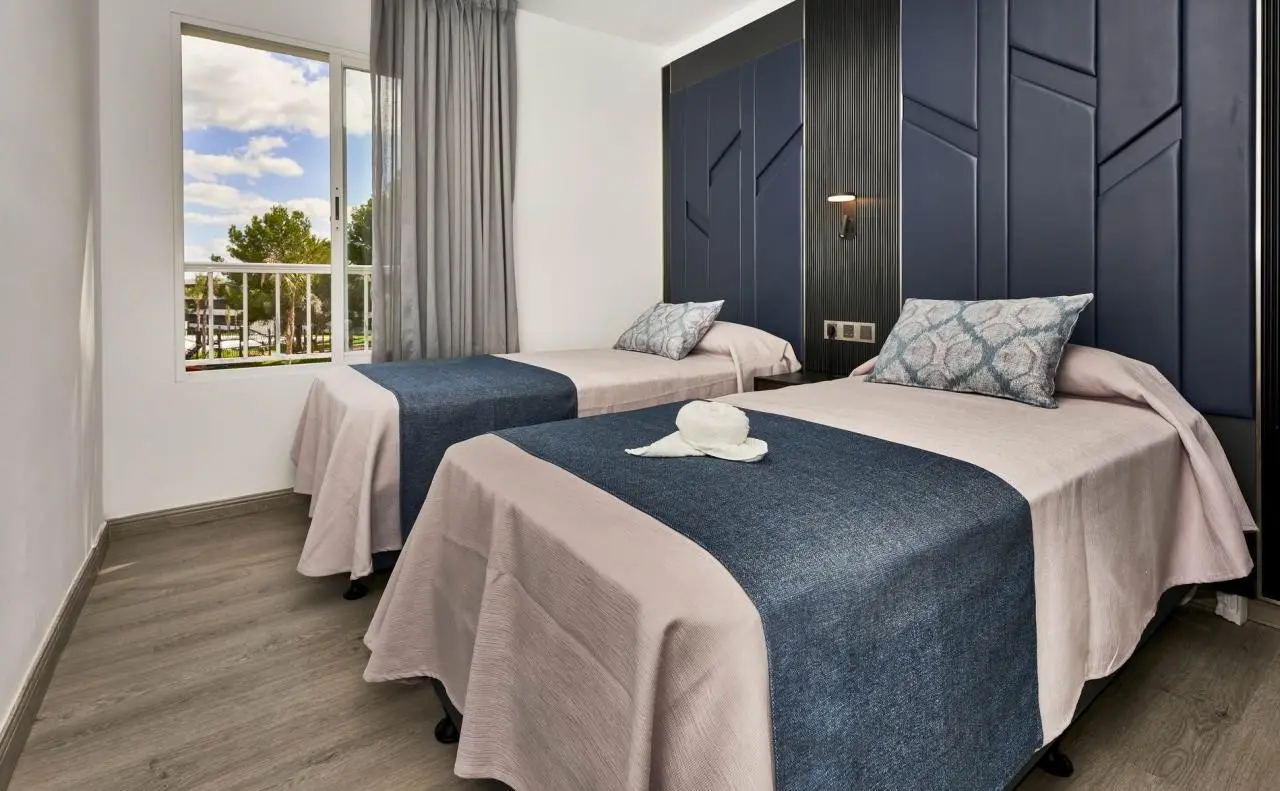 BelleVue Club — BELLEVUE CLUB