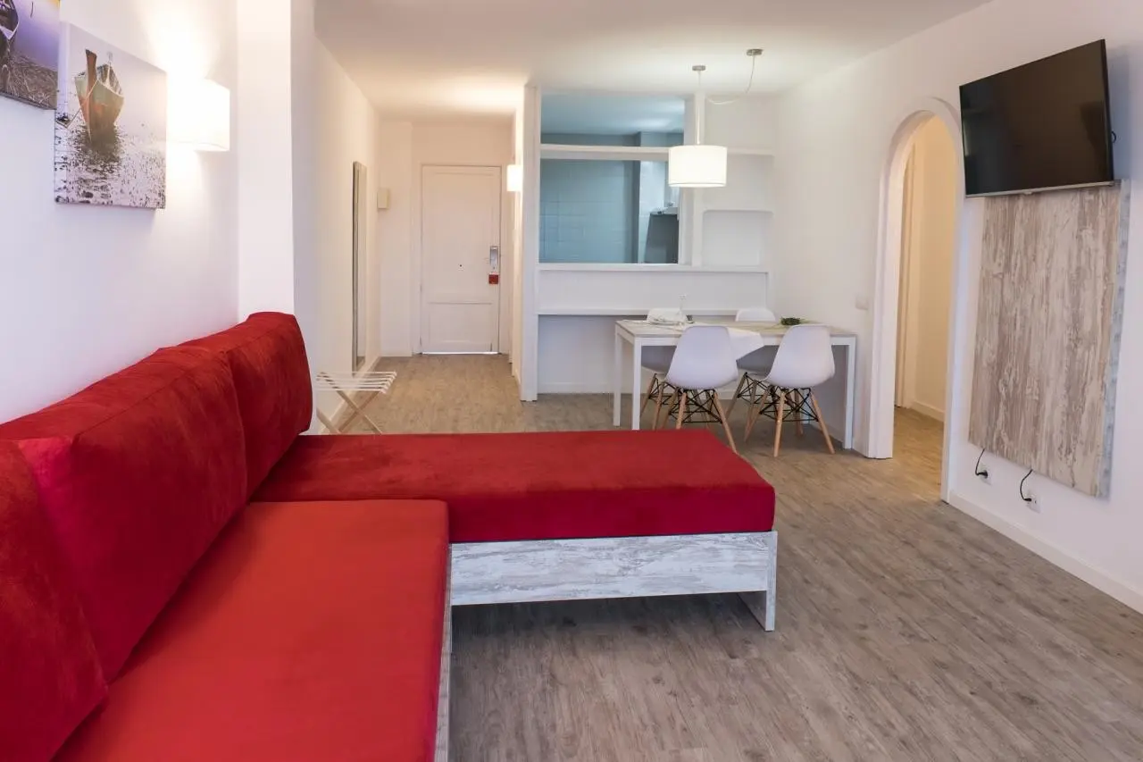 BelleVue Club — BELLEVUE CLUB