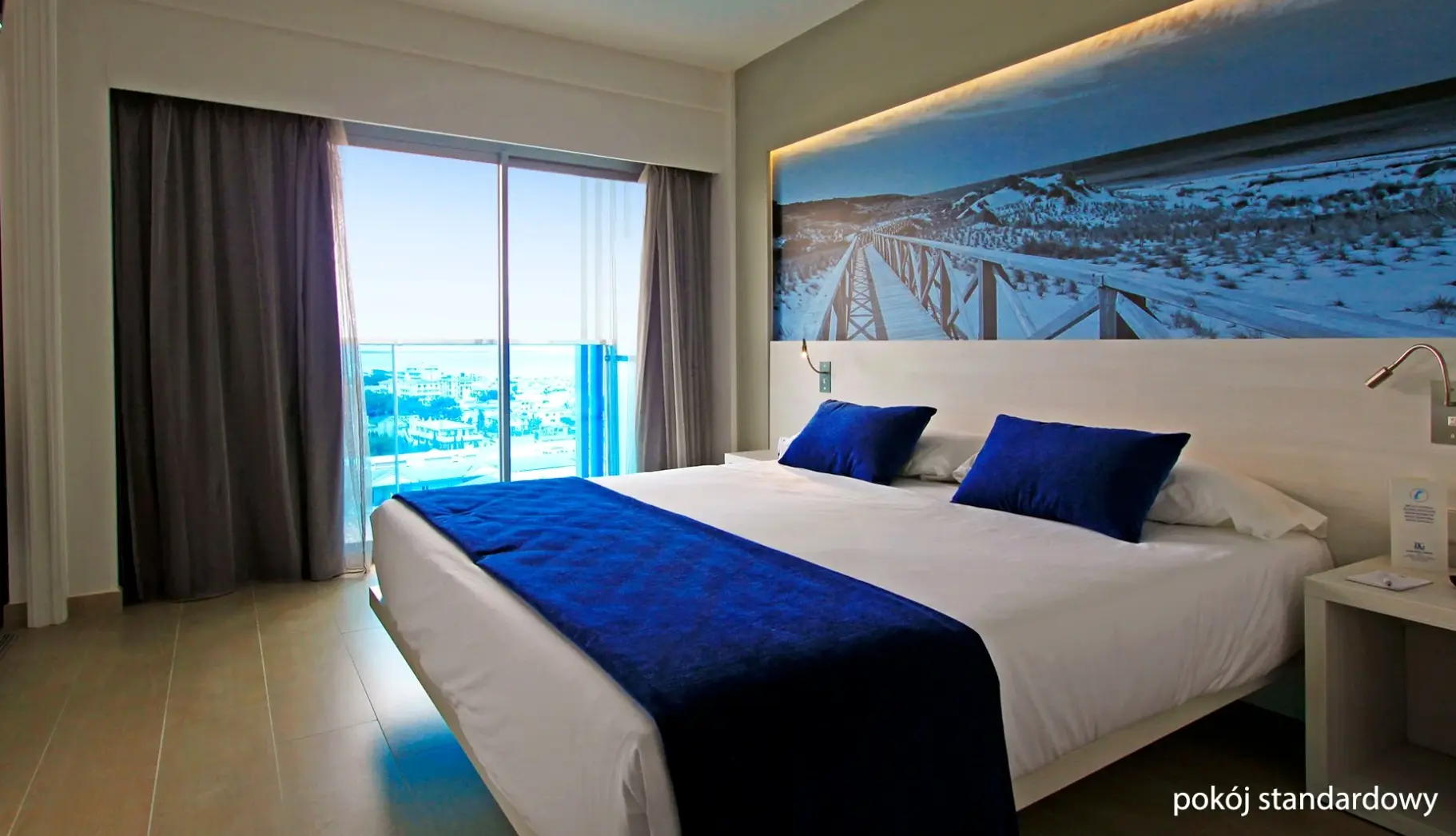 Pokój w hotelu BG Tonga Tower Design & Suites