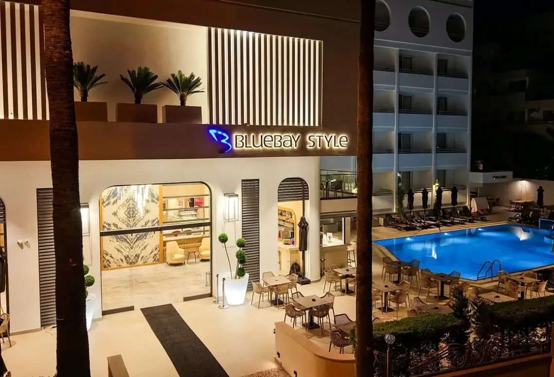 Basen w hotelu Blue Bay Style