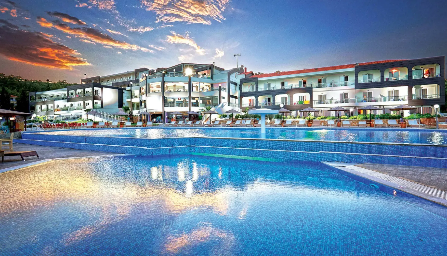 Basen w hotelu Blue Dream Palace