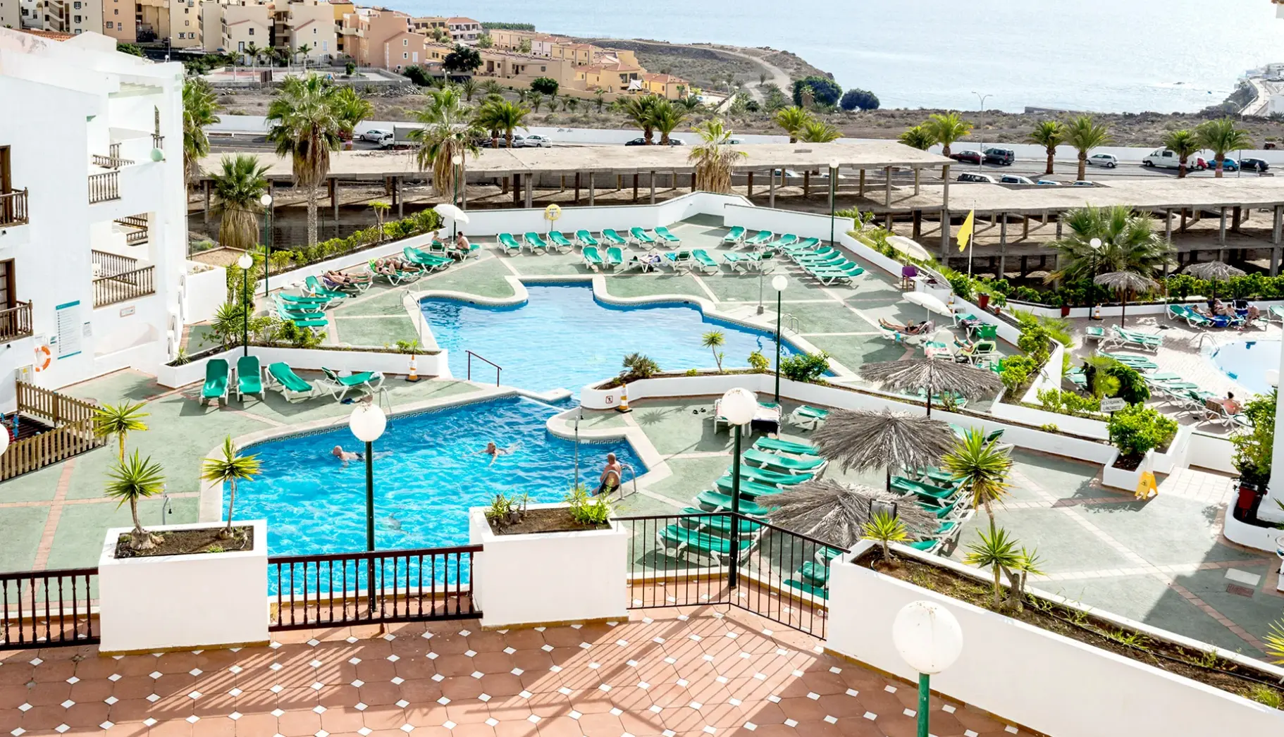 Basen w hotelu Blue Sea Callao Garden