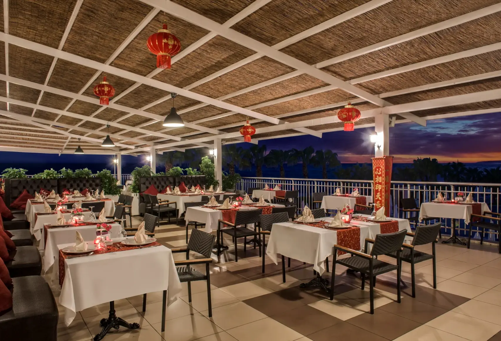 Restauracja i jedzenie w hotelu Botanik Hotel and Resort