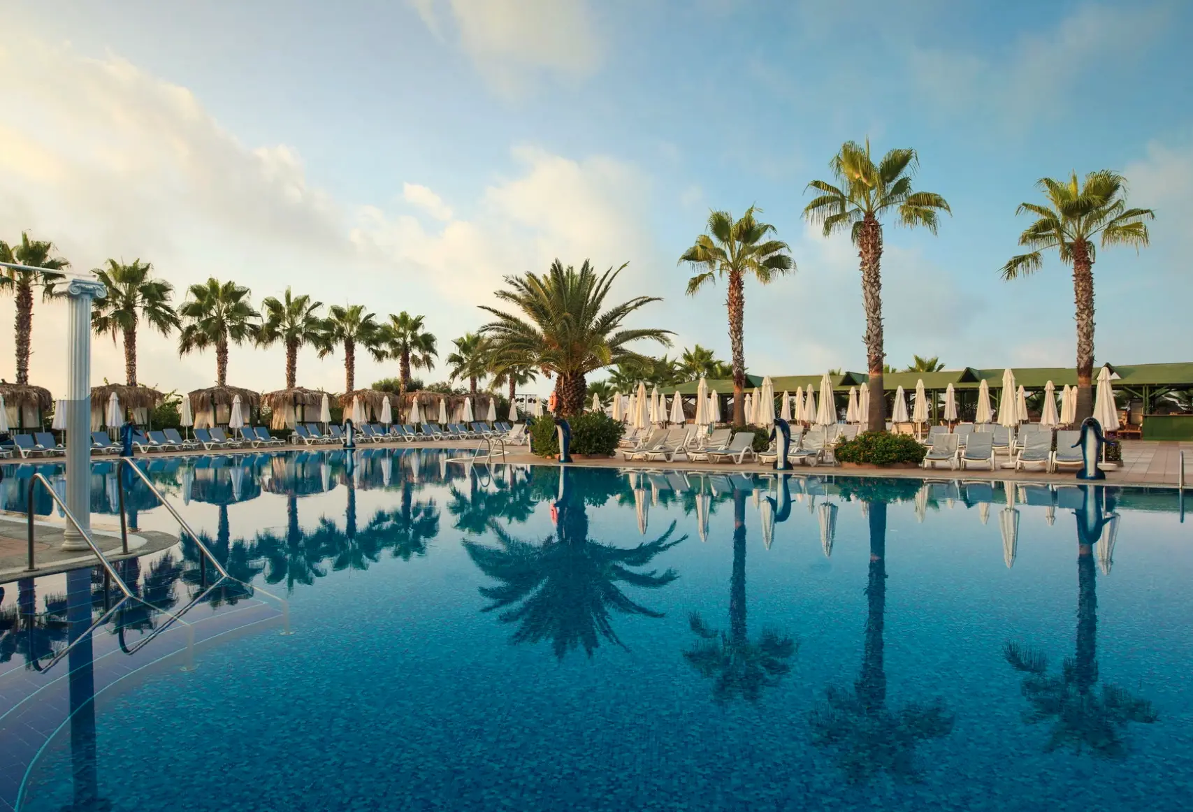 Basen w hotelu Botanik Hotel and Resort
