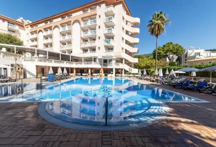 Basen w hotelu Canyamel Classic