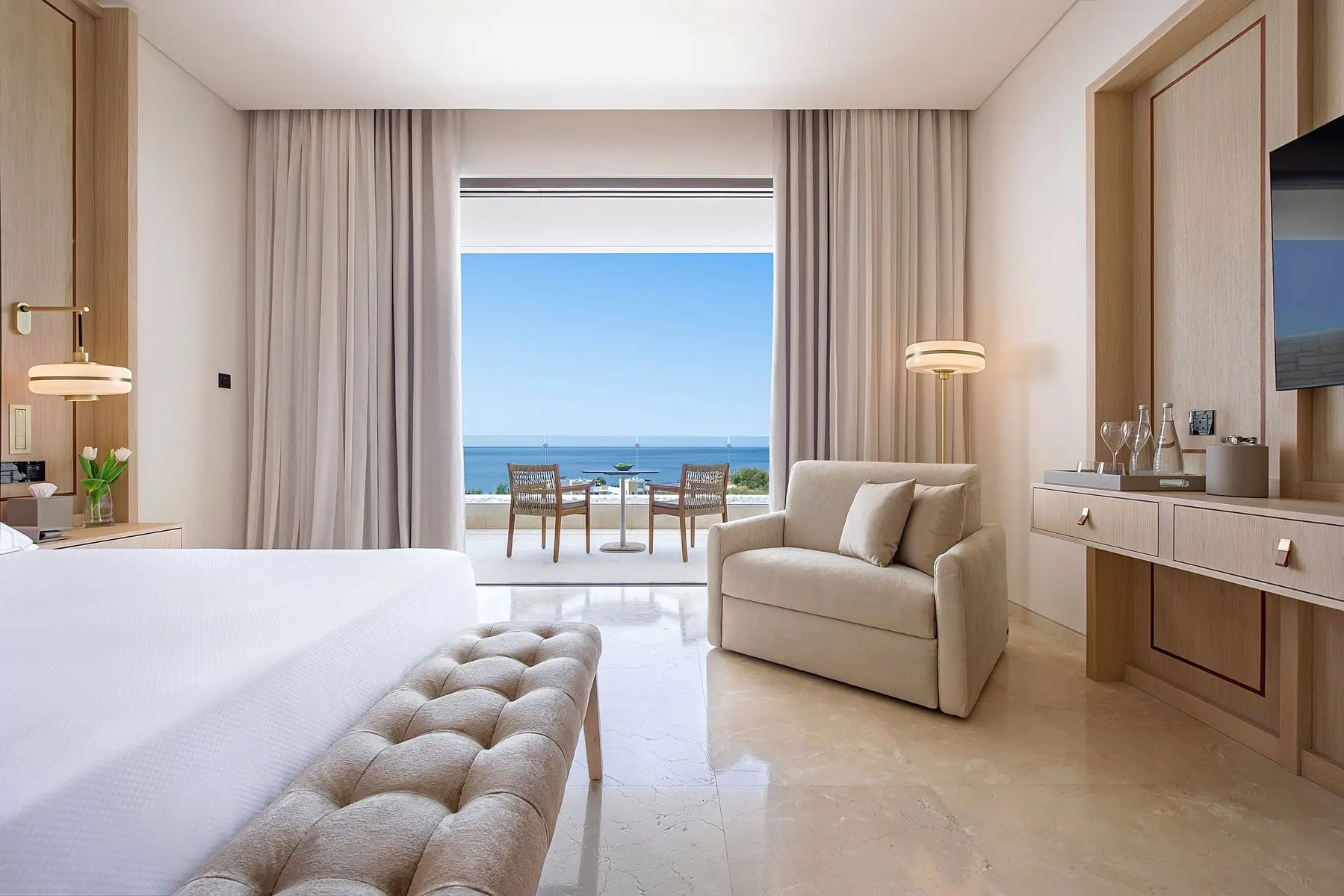 Basen w hotelu Cap St Georges Hotel & Resort