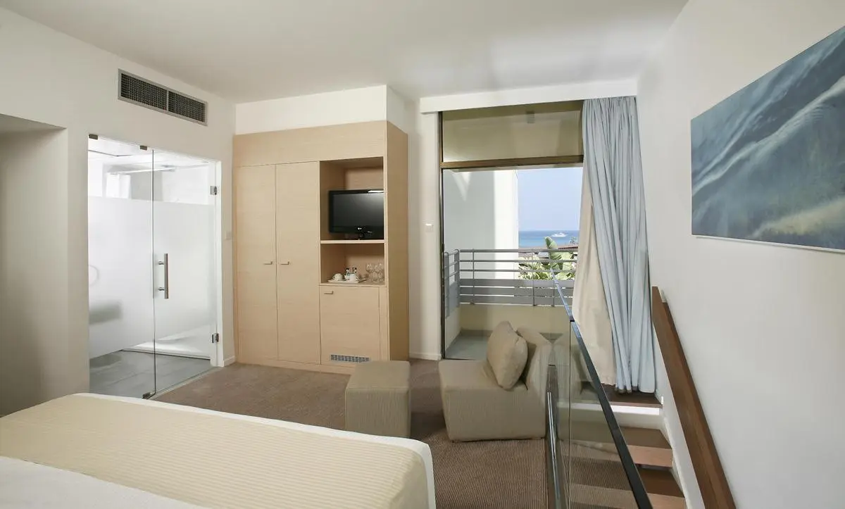 Capo Bay — CAPO BAY