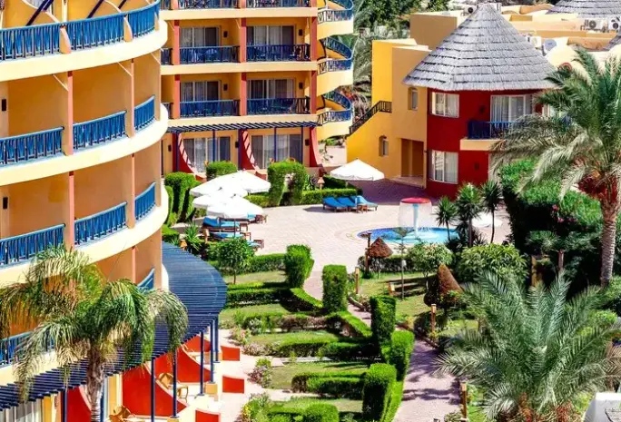 Obiekt hotelu Carols Beau Rivage