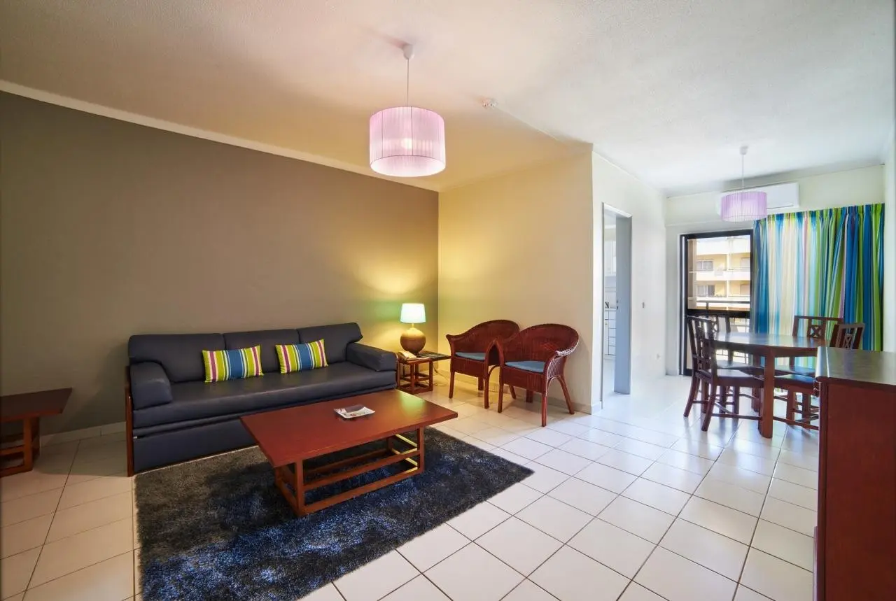 Club Amarilis — CLUB AMARILIS