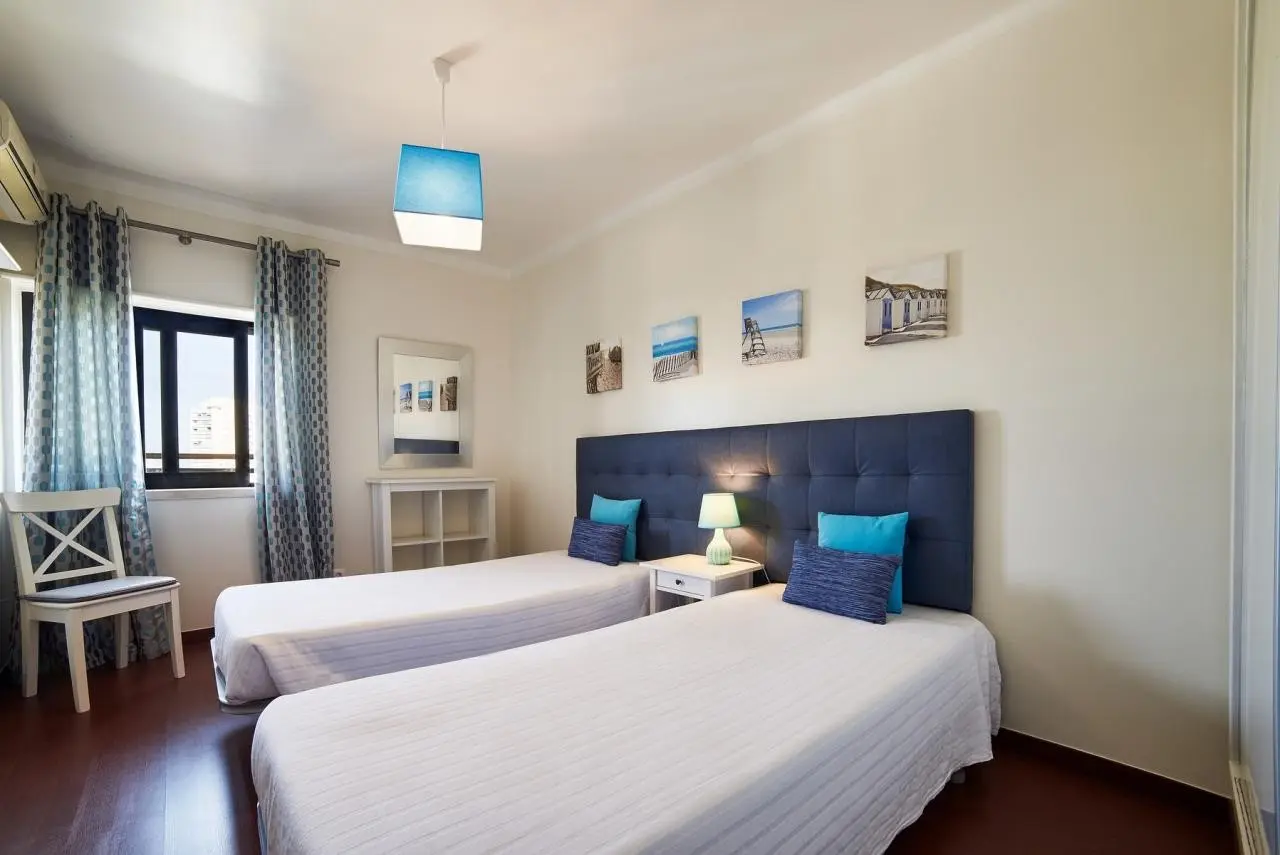 Club Amarilis — CLUB AMARILIS