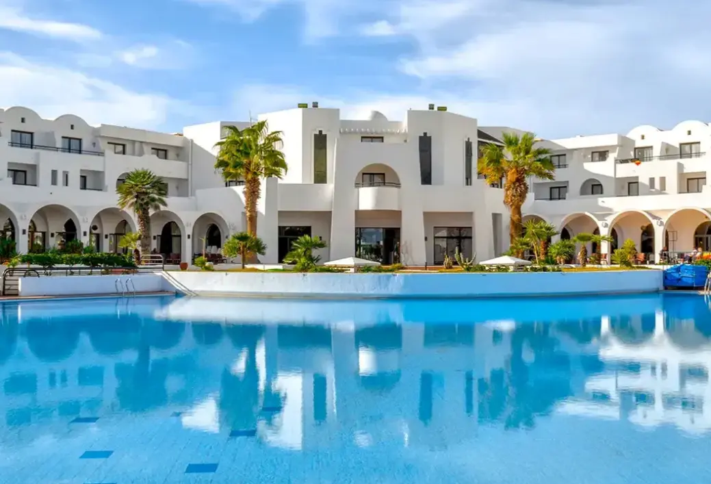Basen w hotelu Club Palm Azur