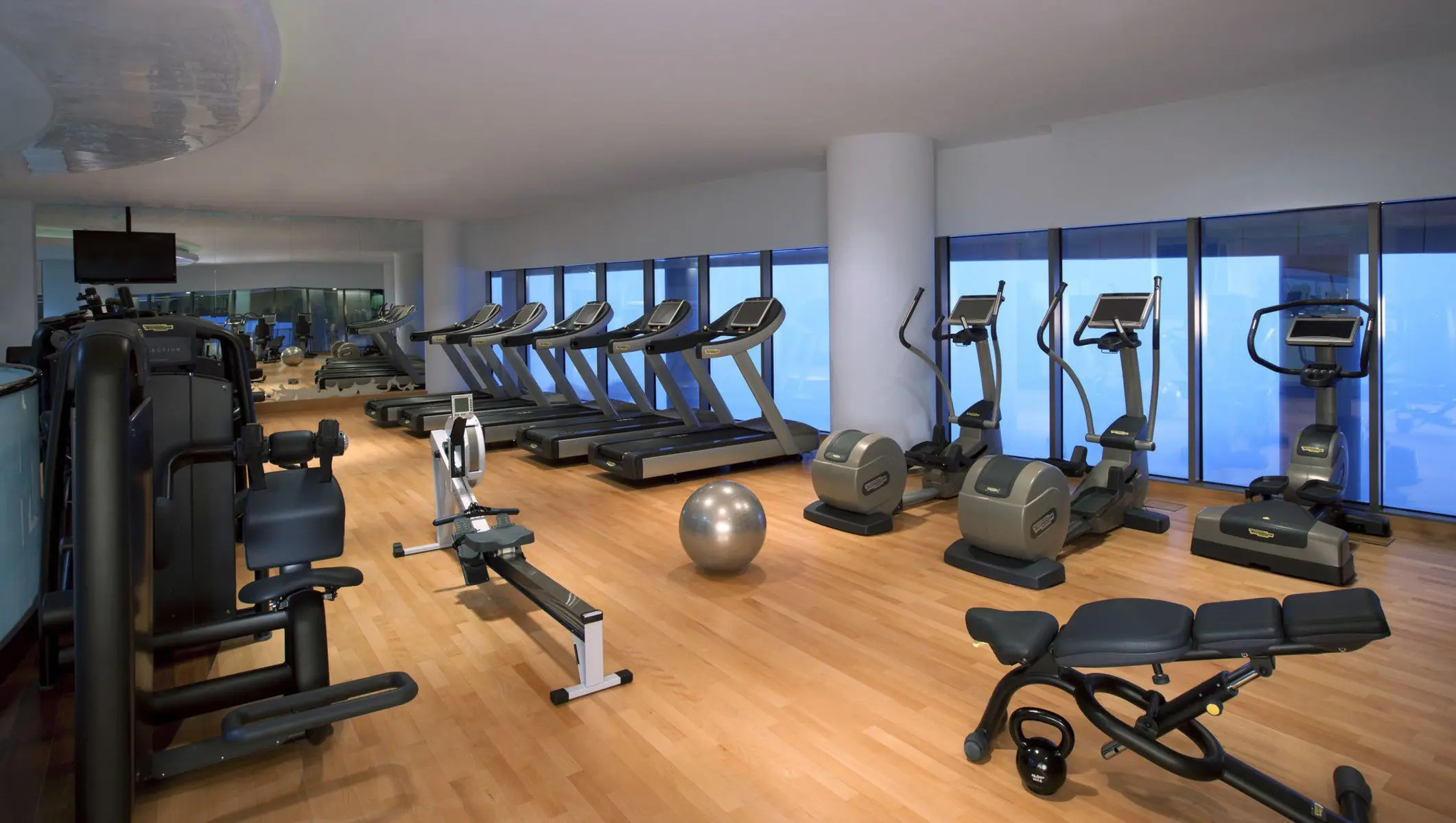 Conrad Hotel Abu Dhabi Eithad Towers — CONRAD HOTEL ABU DHABI ETIHAD TOWERS