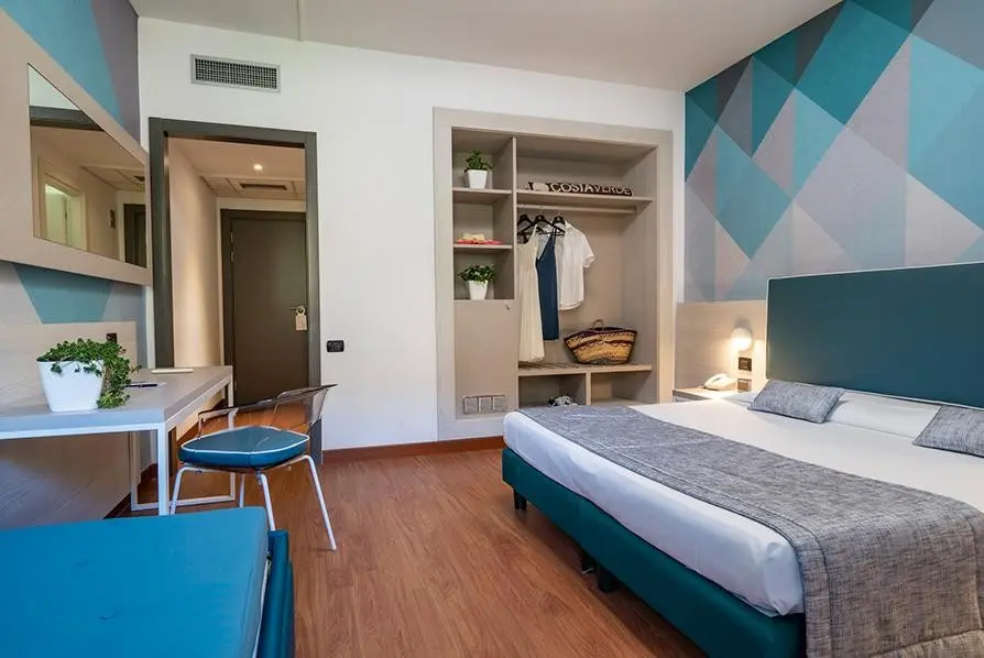 Costa Verde — COSTA VERDE