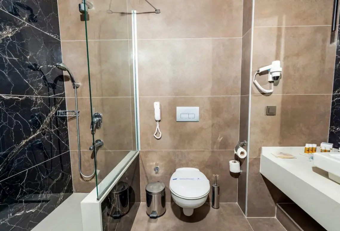 Łazienka w pokoju hotelu Crystal Centro