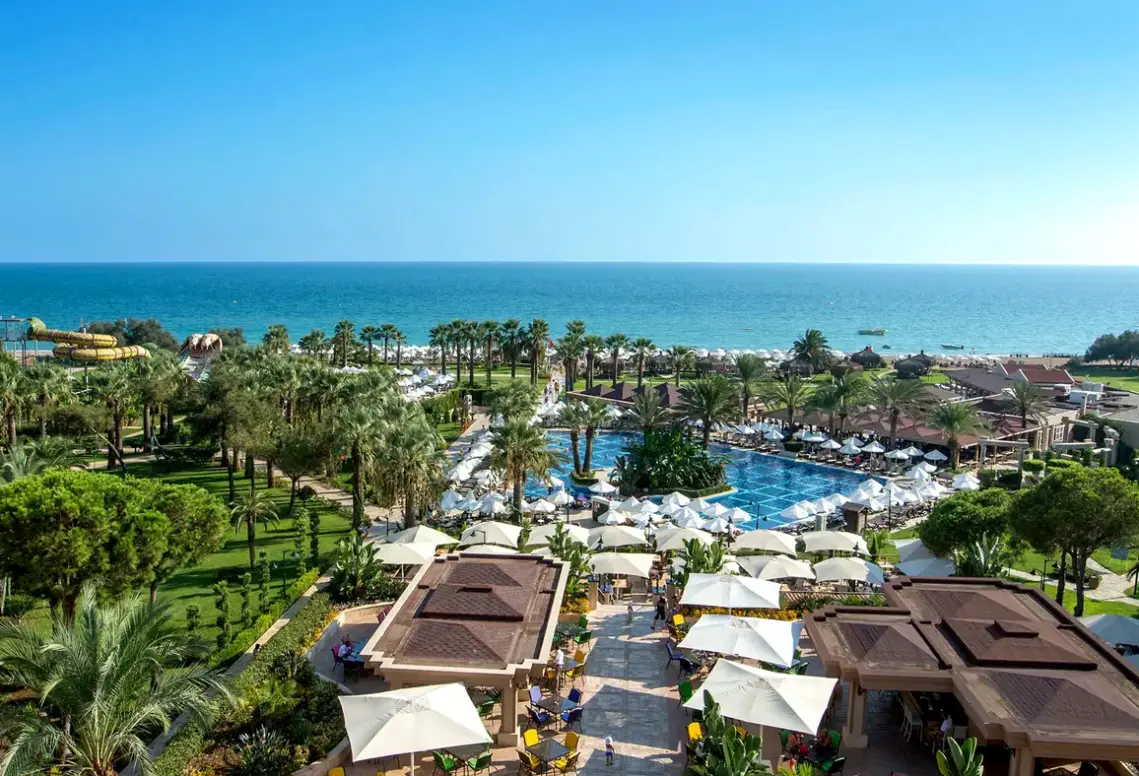 Basen w hotelu Crystal Tat Beach
