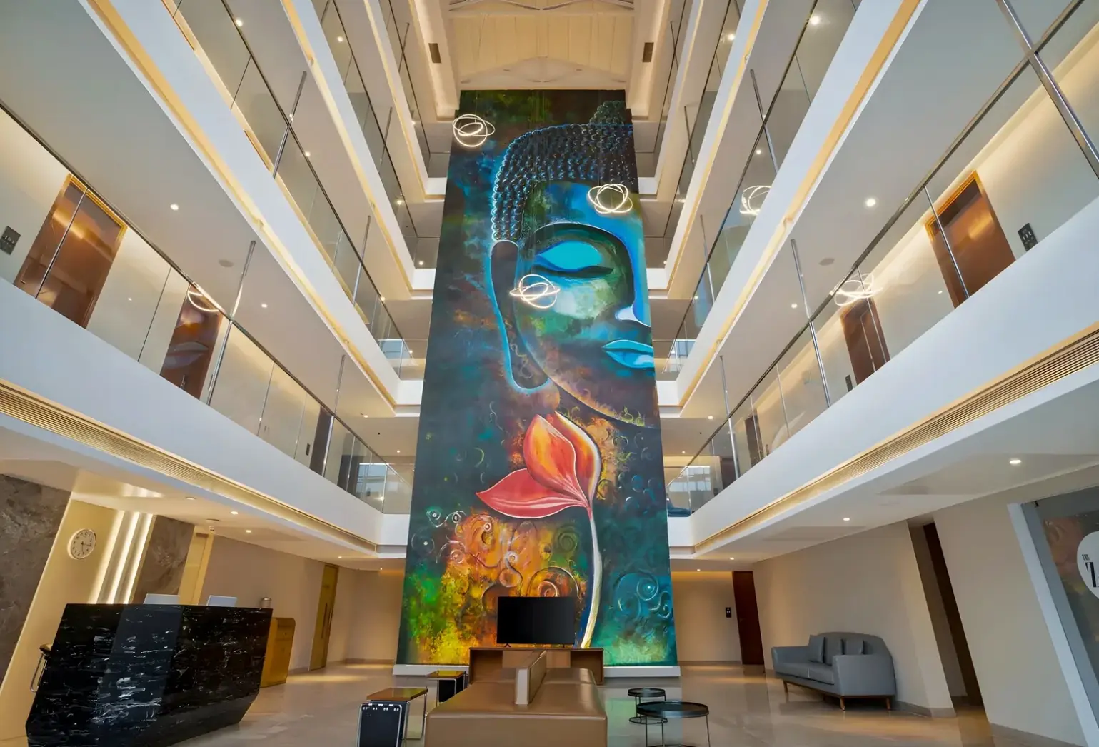 Lobby hotelu De Mandarin Goa