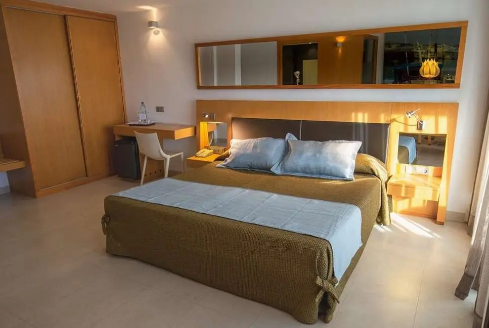 Design R2 Bahia Playa — R2 BAHIA PLAYA DESIGN HOTEL & SPA