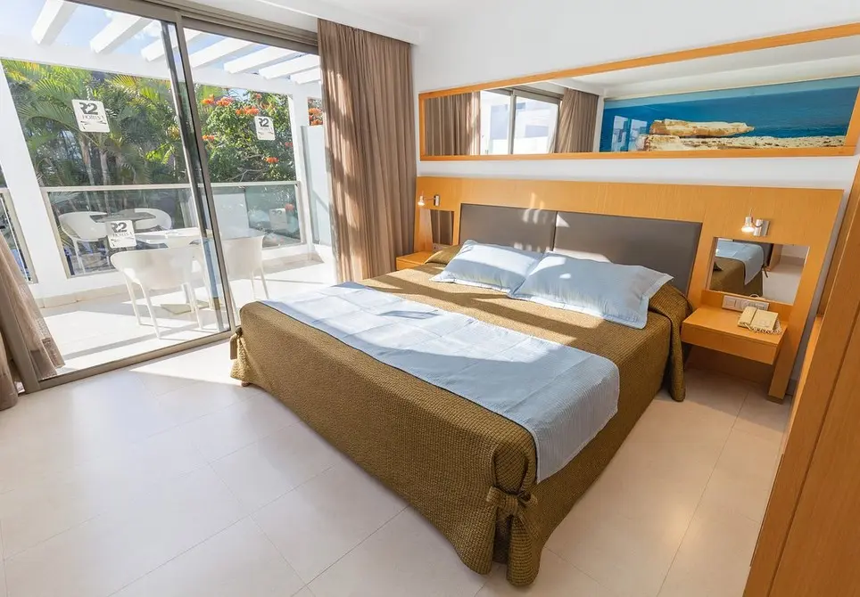 Design R2 Bahia Playa — R2 BAHIA PLAYA DESIGN HOTEL & SPA