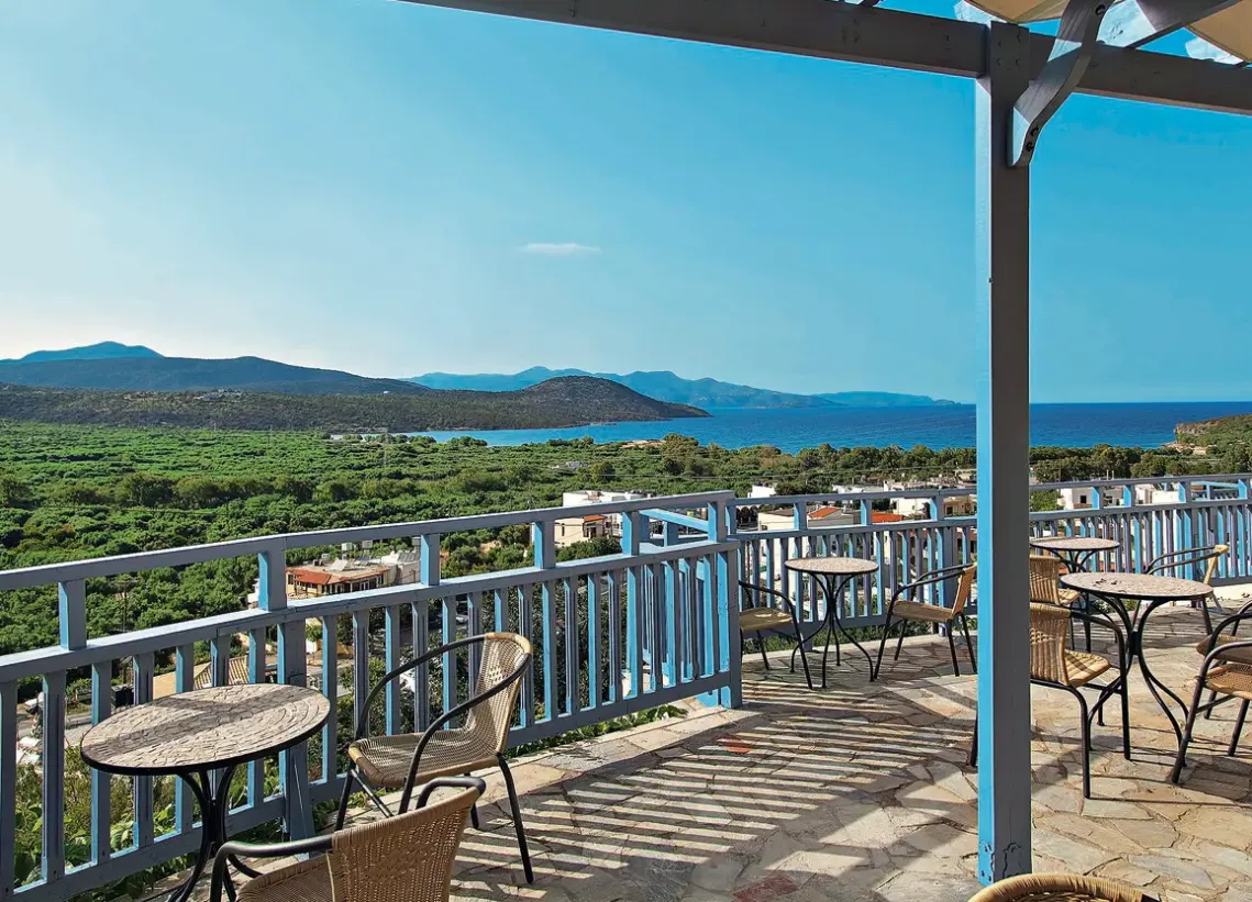 Widok z hotelu Elpida Village