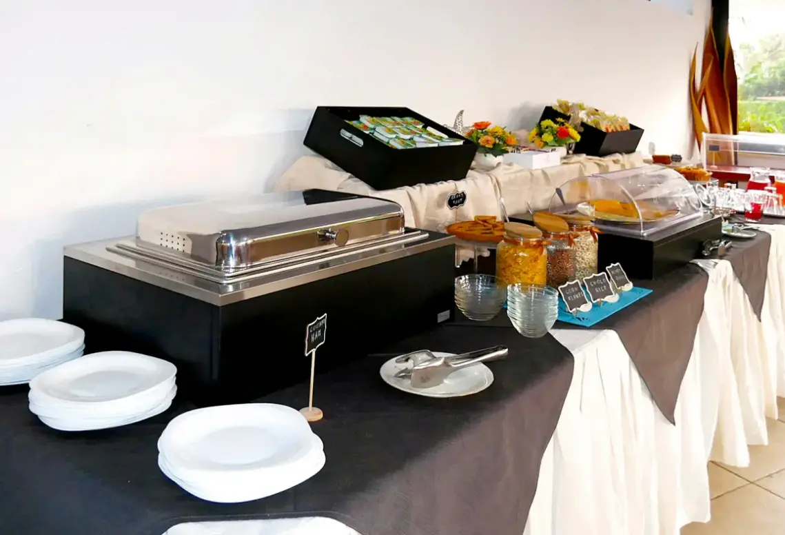 Restauracja i jedzenie w hotelu Eolo Sunrise