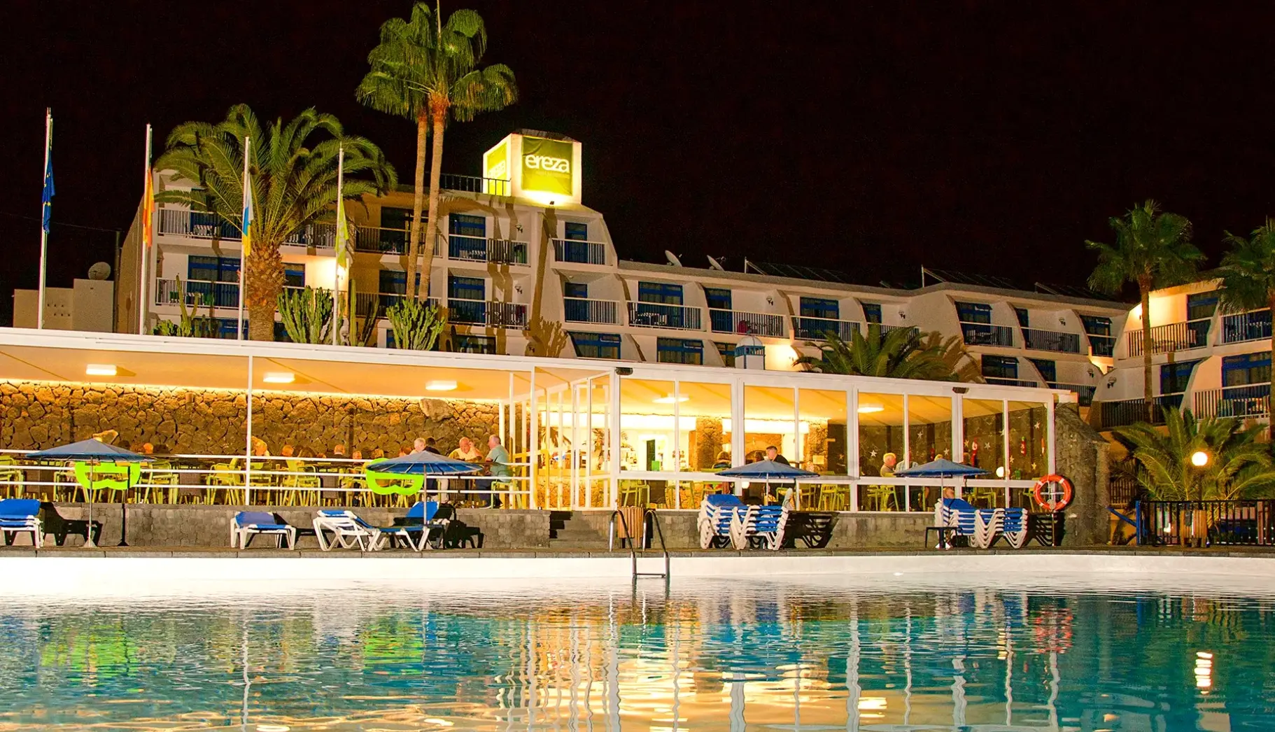 Basen w hotelu Ereza Apartaments Los Hibiscos