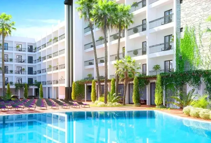 Basen w hotelu Fergus Club Pineda Splash