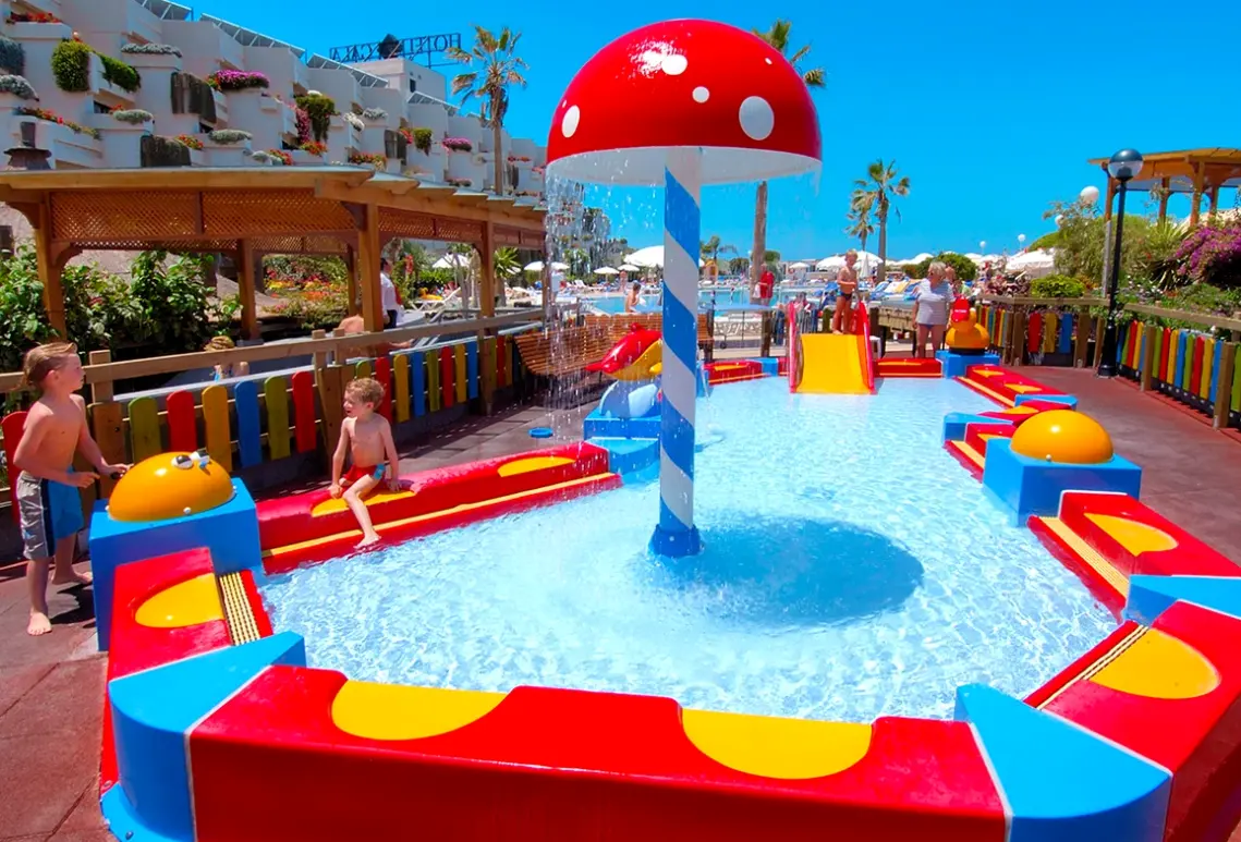 Basen w hotelu Gala Tenerife