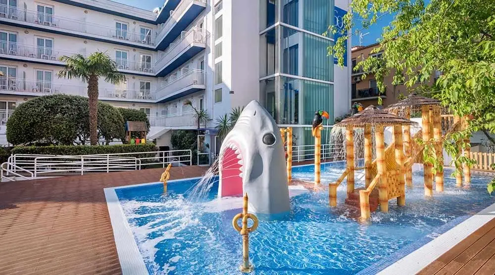 GHT Balmes, Aparthotel & Splash — GHT BALMES APARTHOTEL & SPLASH