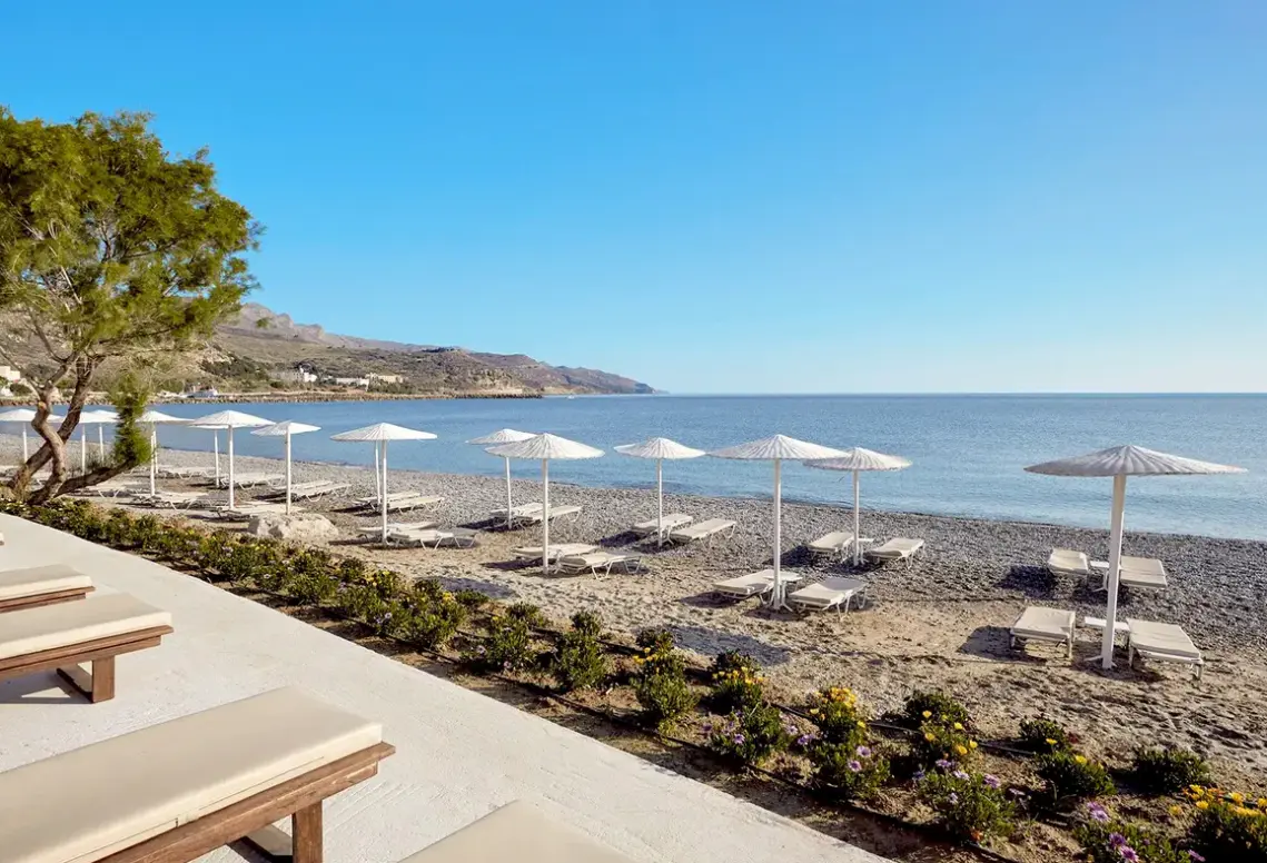 Plaża przy hotelu Giannoulis Grand Bay Beach Resort