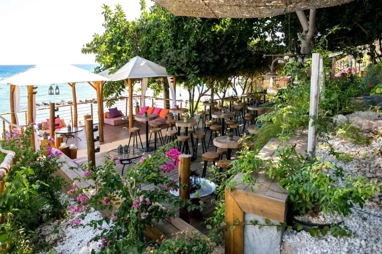 Golden Coast Beach Hotel — GOLDEN COAST